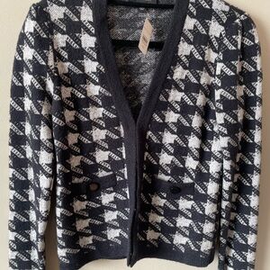 NWT! Ann Taylor Grey, Black, and White Women's Sweater | Size XXS